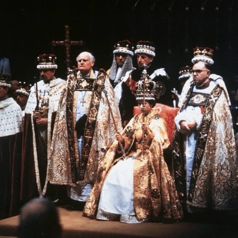 Profissional de relações públicas foi importante na coroação da rainha Elisabeth..